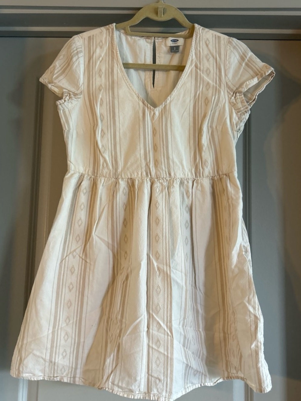 Old Navy Cream Striped V‑Neck Midi Dress